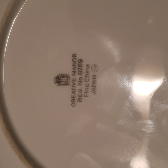 Creative Manor Rose Plate - Picture 4 of 5